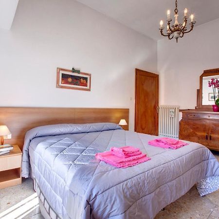 Appartamento Alfanihouse Florens Exteriör bild